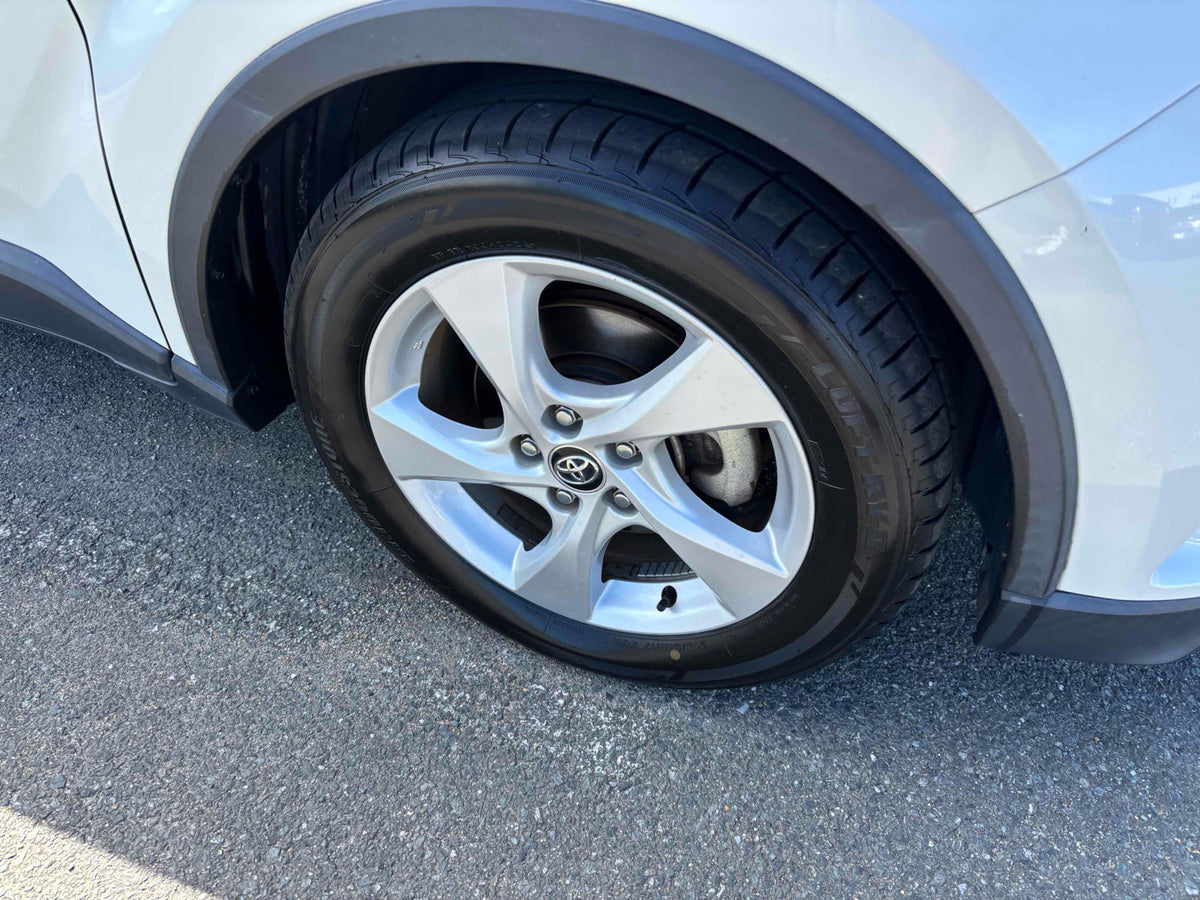 2019 Toyota C-HR S LED Package