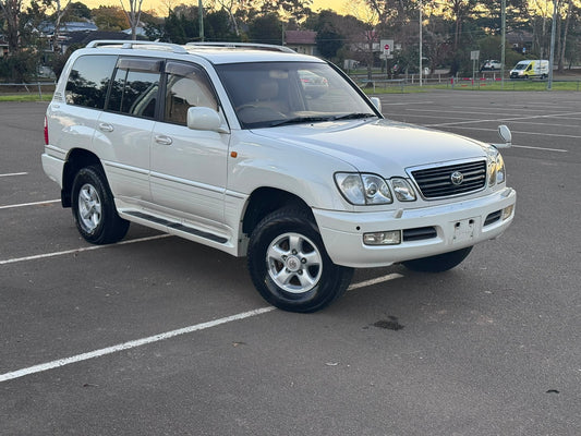 2001 Toyota Land Cruiser Cygnus V8 – 50th Anniversary Edition