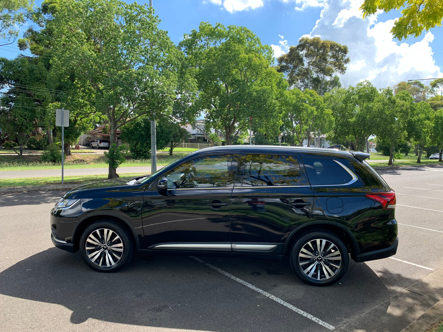 Mitsubishi Outlander LS - MY19