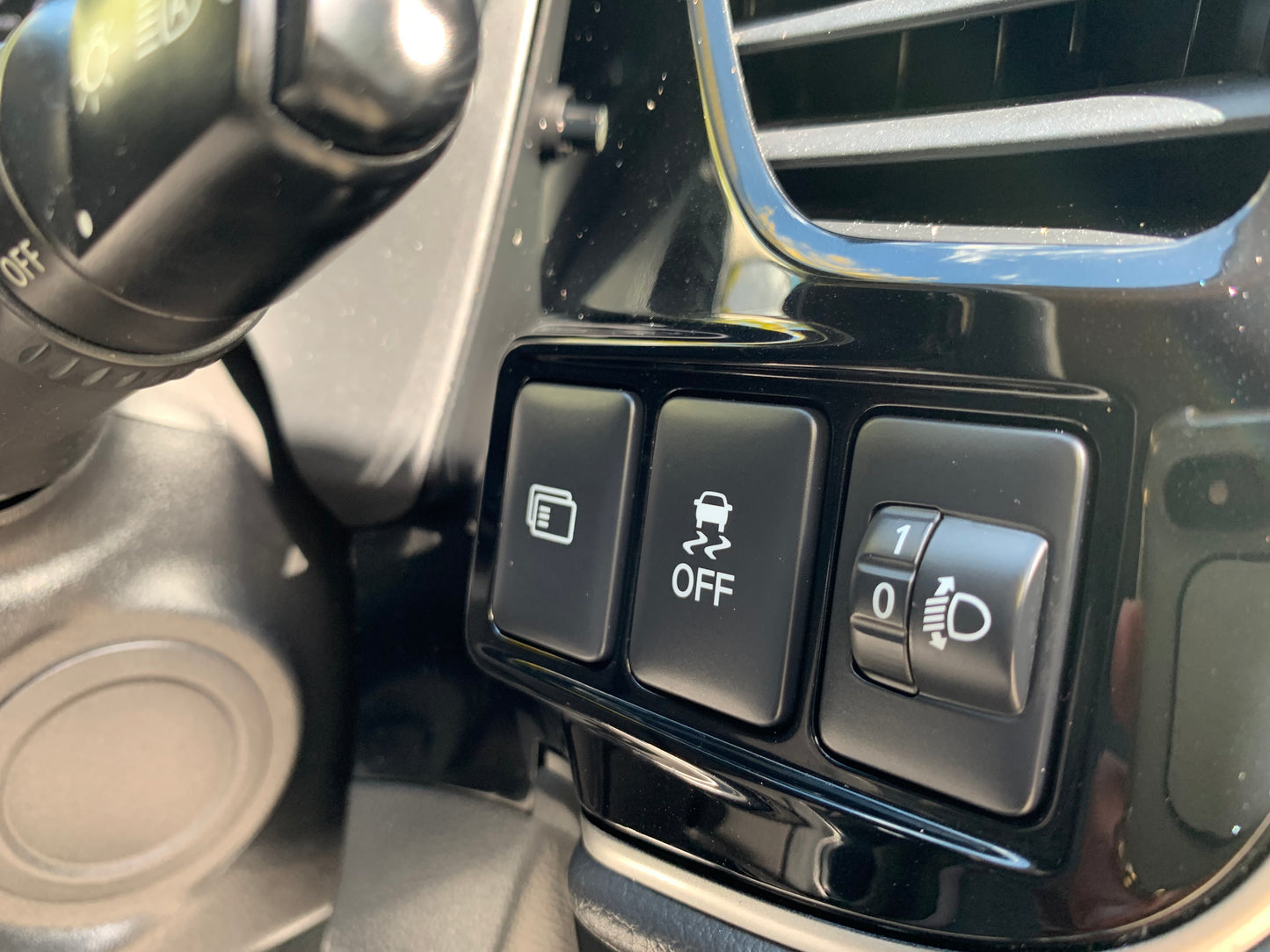 Mitsubishi Outlander LS - MY19