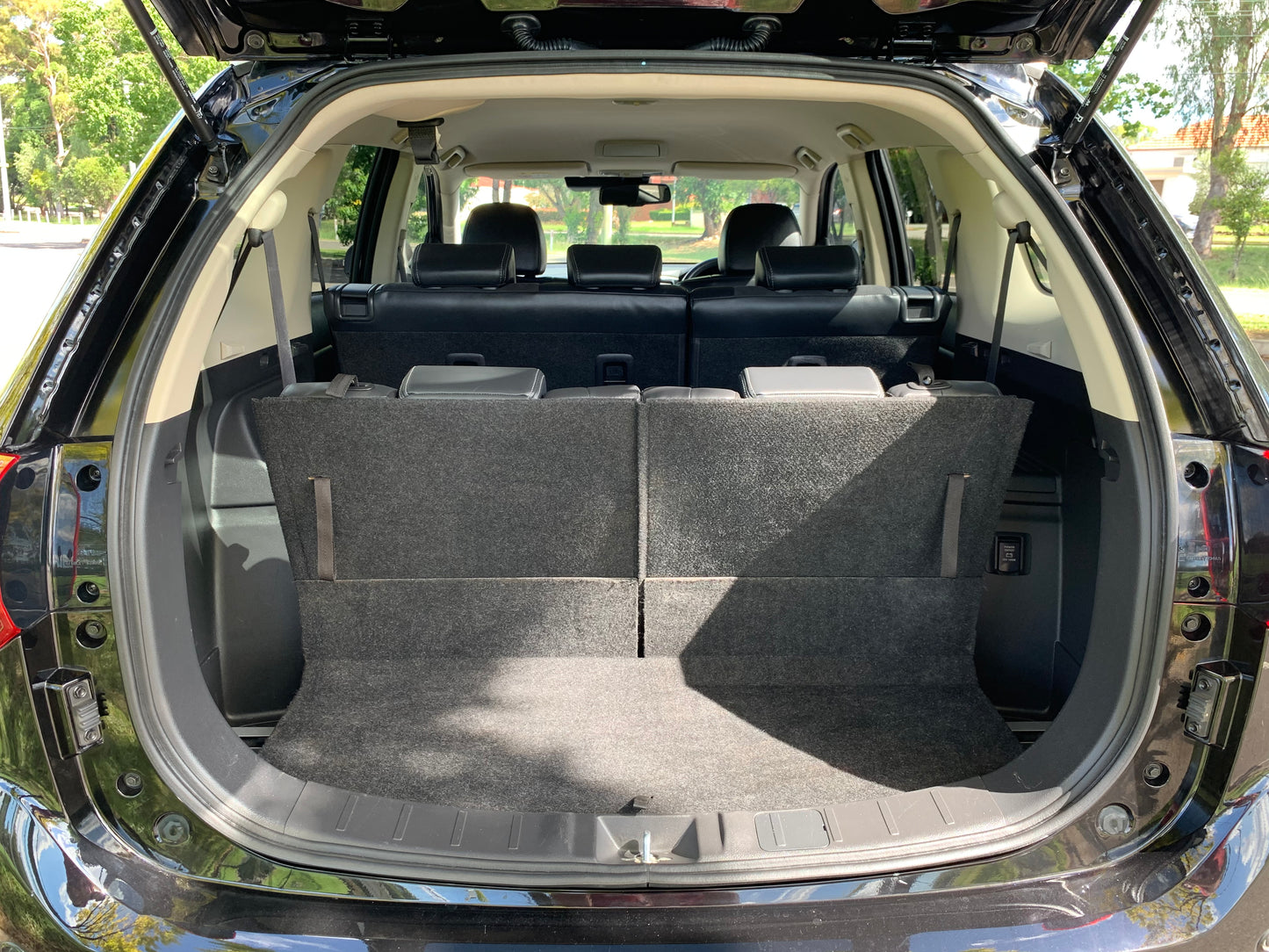 Mitsubishi Outlander LS - MY19