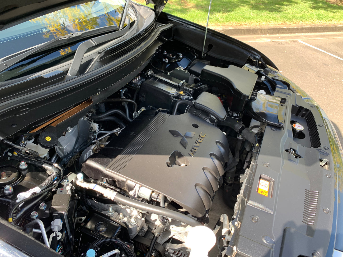 Mitsubishi Outlander LS - MY19