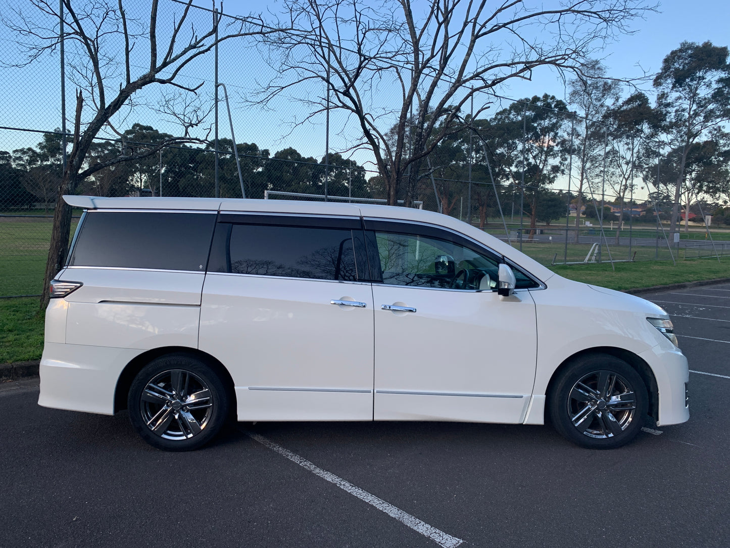 Nissan Elgrand Rider Edition E52