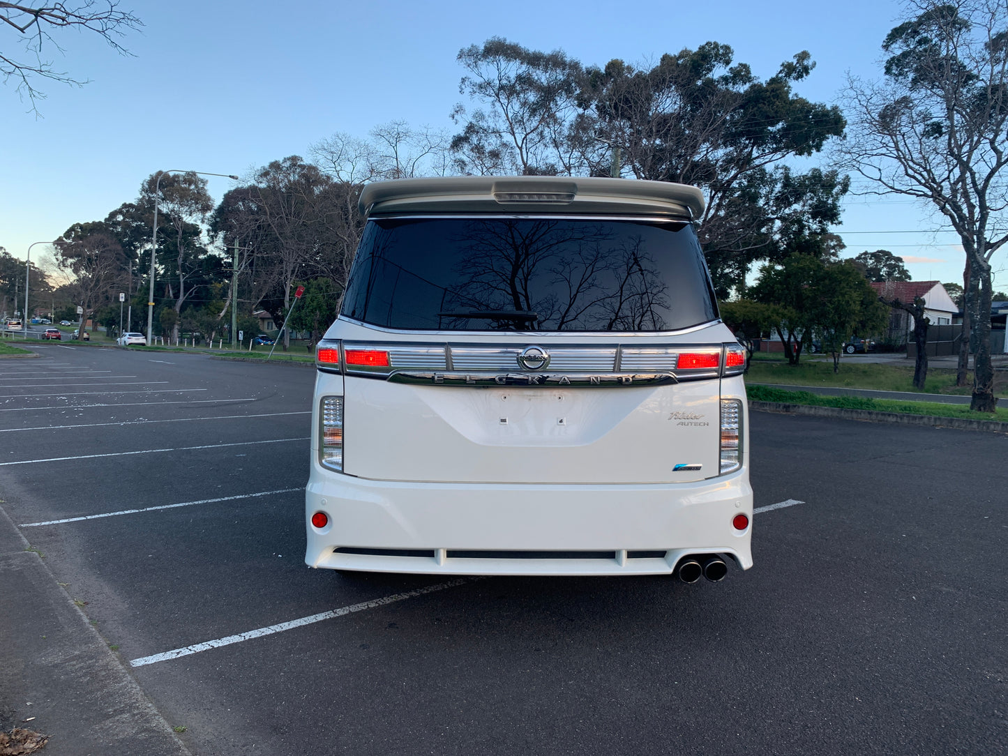 Nissan Elgrand Rider Edition E52