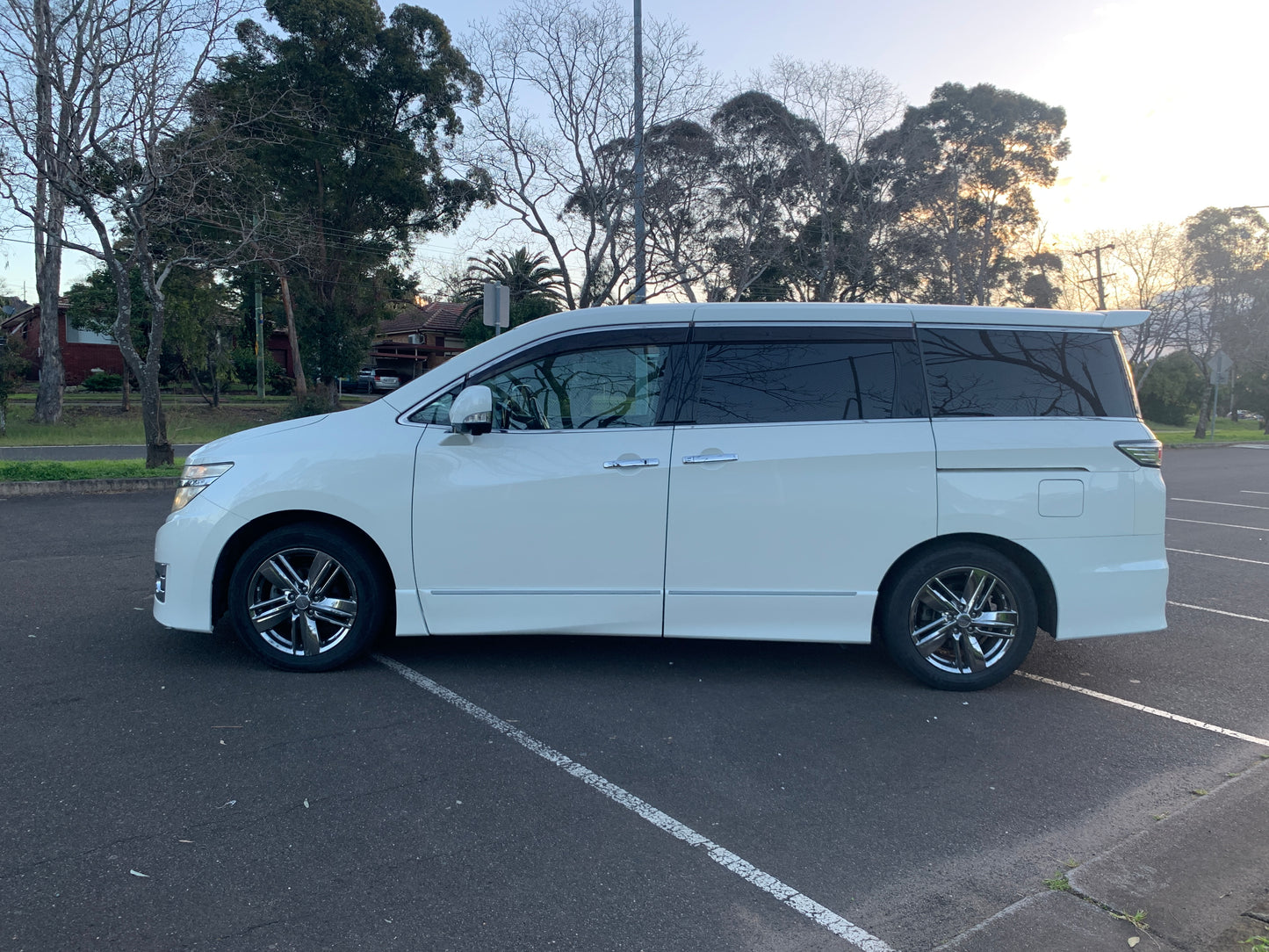 Nissan Elgrand Rider Edition E52