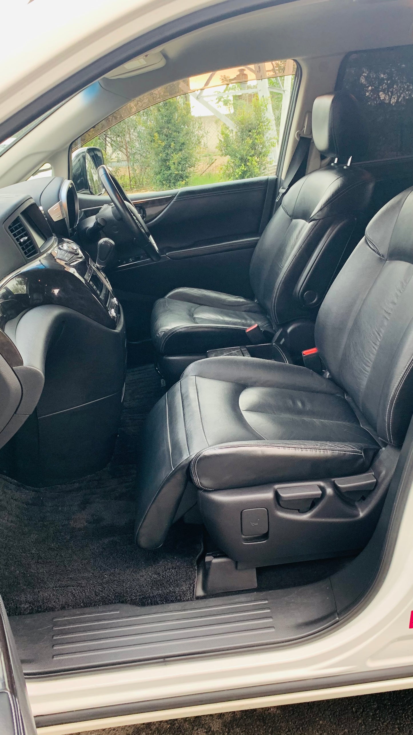 Nissan Elgrand Rider Edition E52