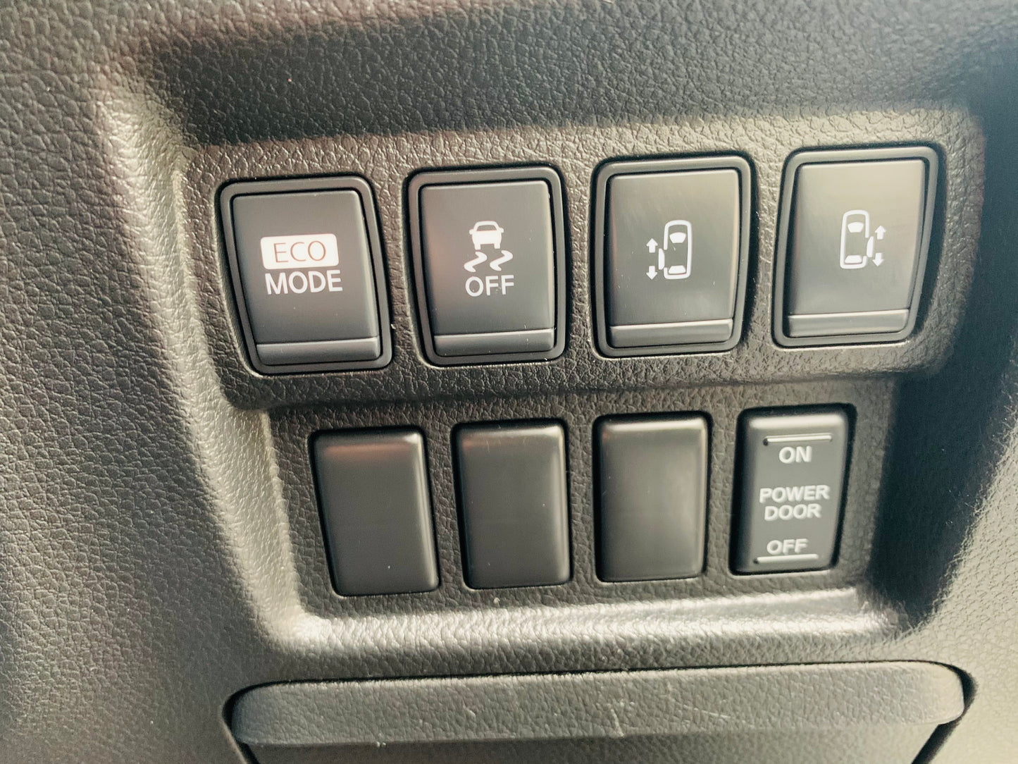 Nissan Elgrand Rider Edition E52
