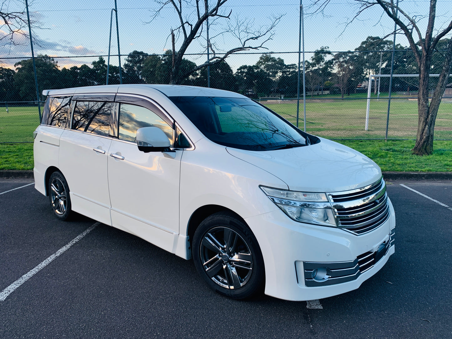 Nissan Elgrand Rider Edition E52
