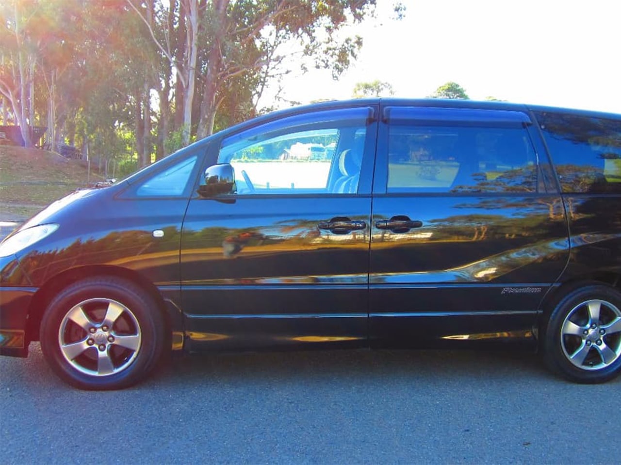 Toyota Estima Aeras (Premium)