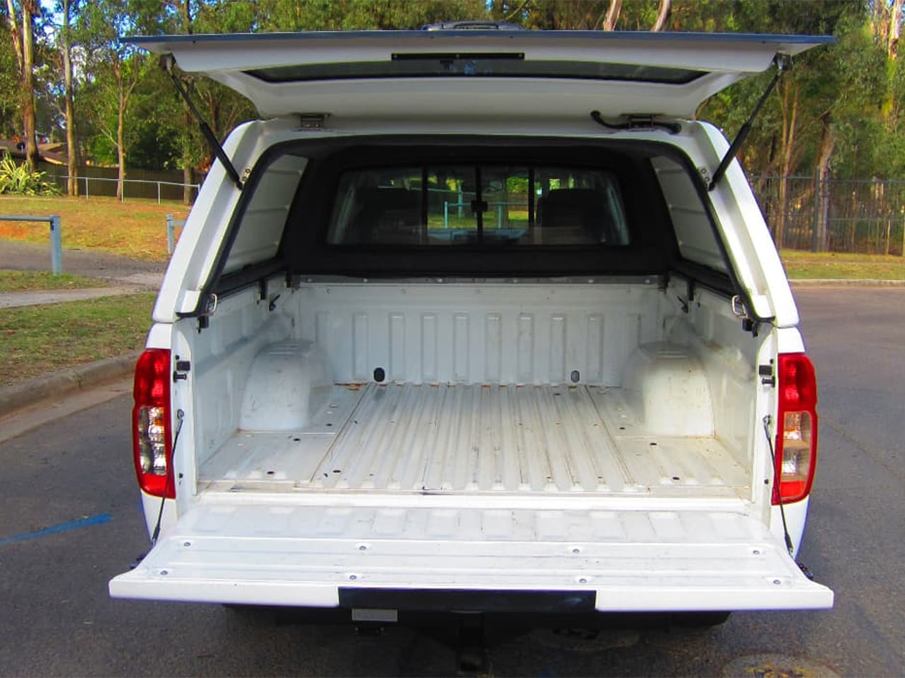 Nissan Navara Dual Cab Ute