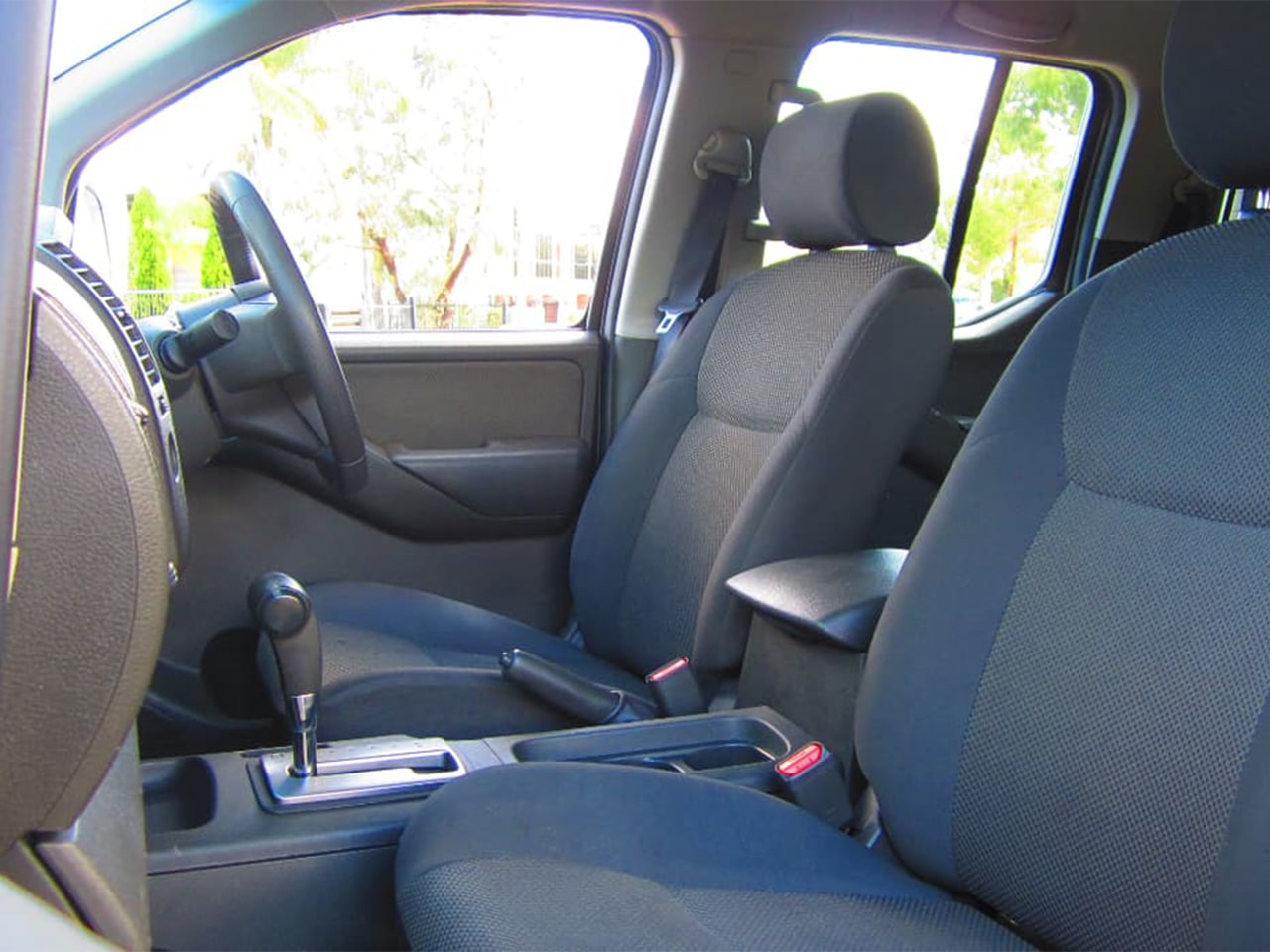 Nissan Navara Dual Cab Ute
