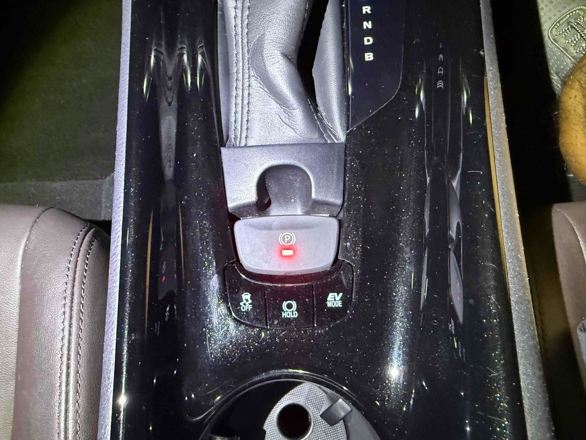 2018 Toyota C-HR G LED Edition – Wine