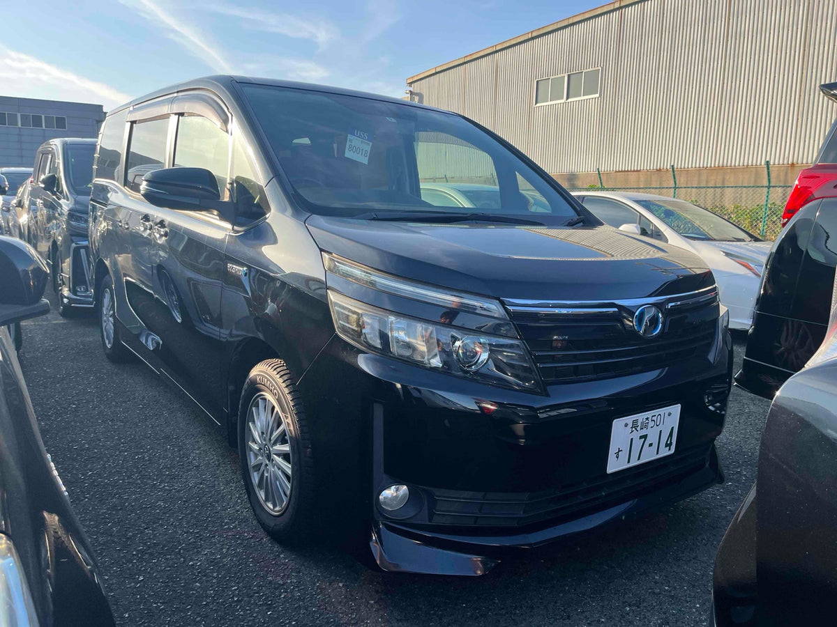 2015 Toyota Voxy Hybrid V
