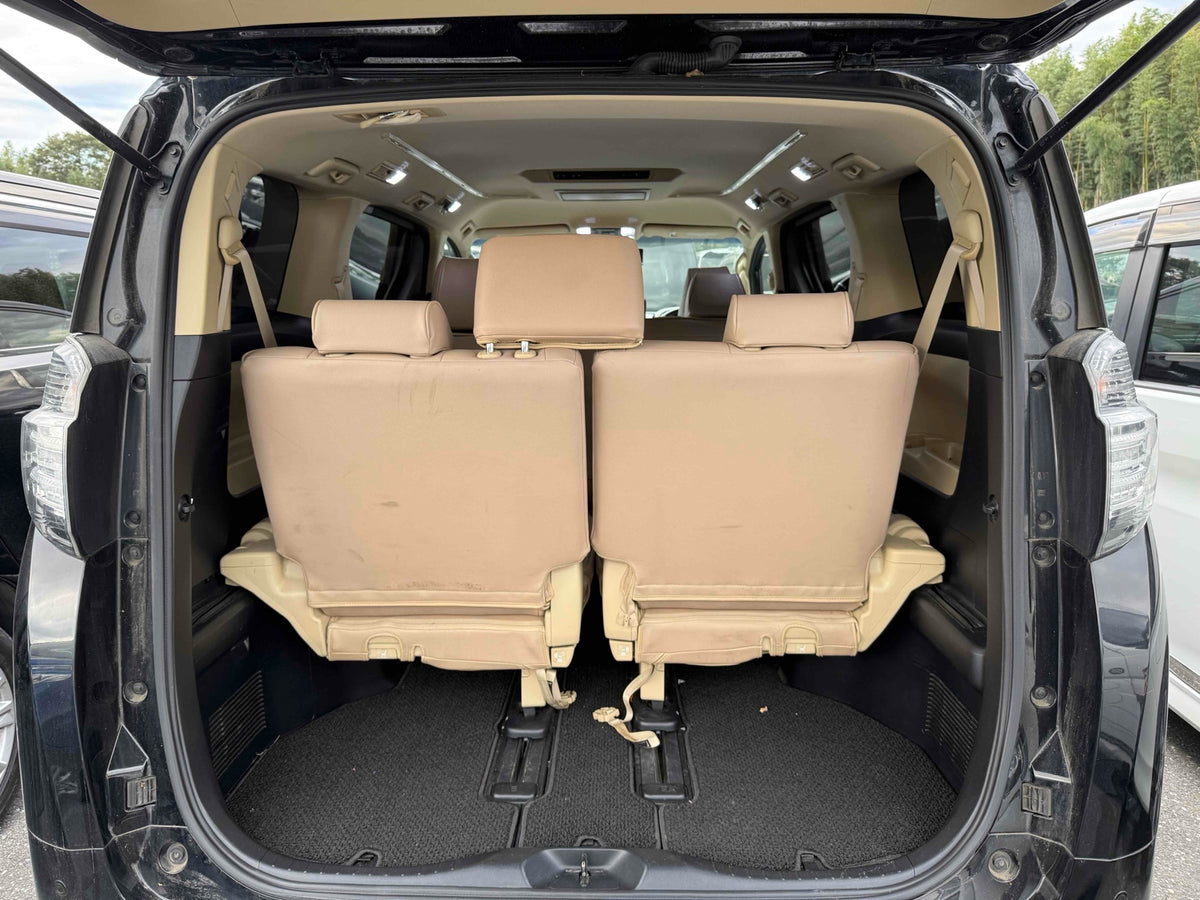 2017 Toyota Vellfire 2.5x – Black