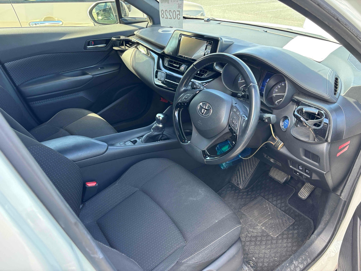 2019 Toyota C-HR S LED Package