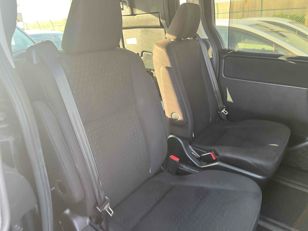 2015 Toyota Voxy Hybrid V