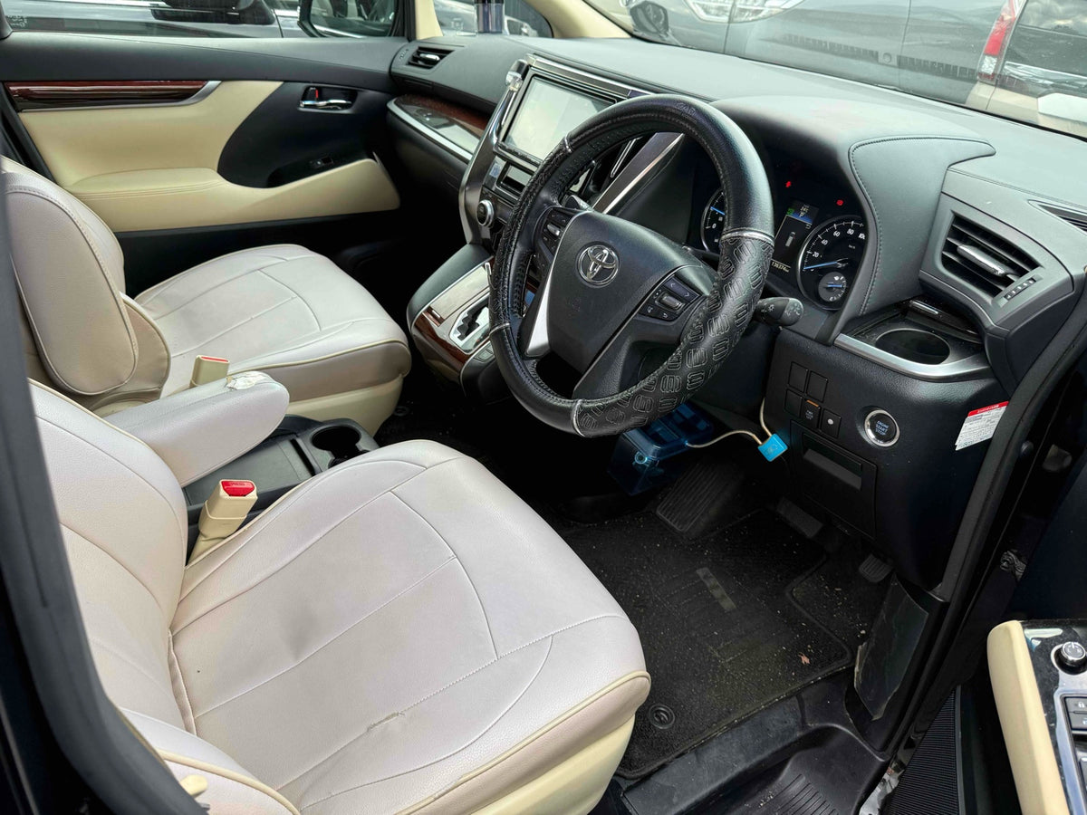 2017 Toyota Vellfire 2.5x – Black