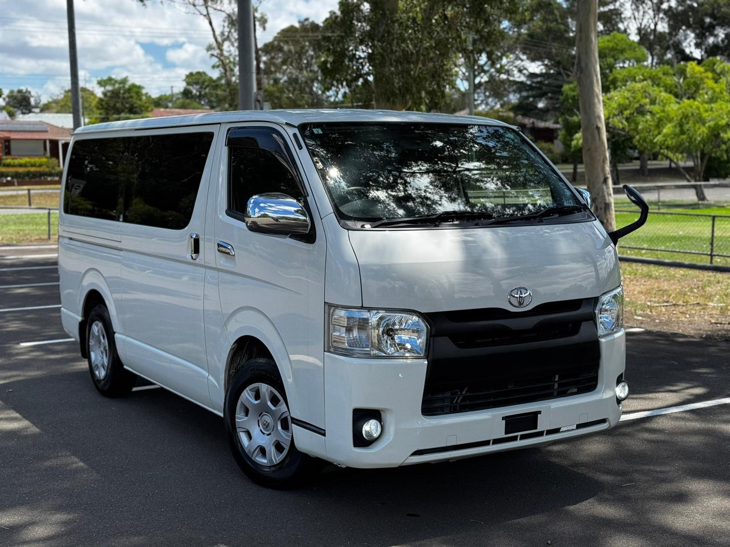 2016 Toyota Hiace GL Pack
