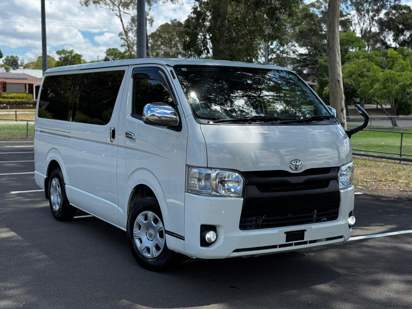 2016 Toyota Hiace GL Pack
