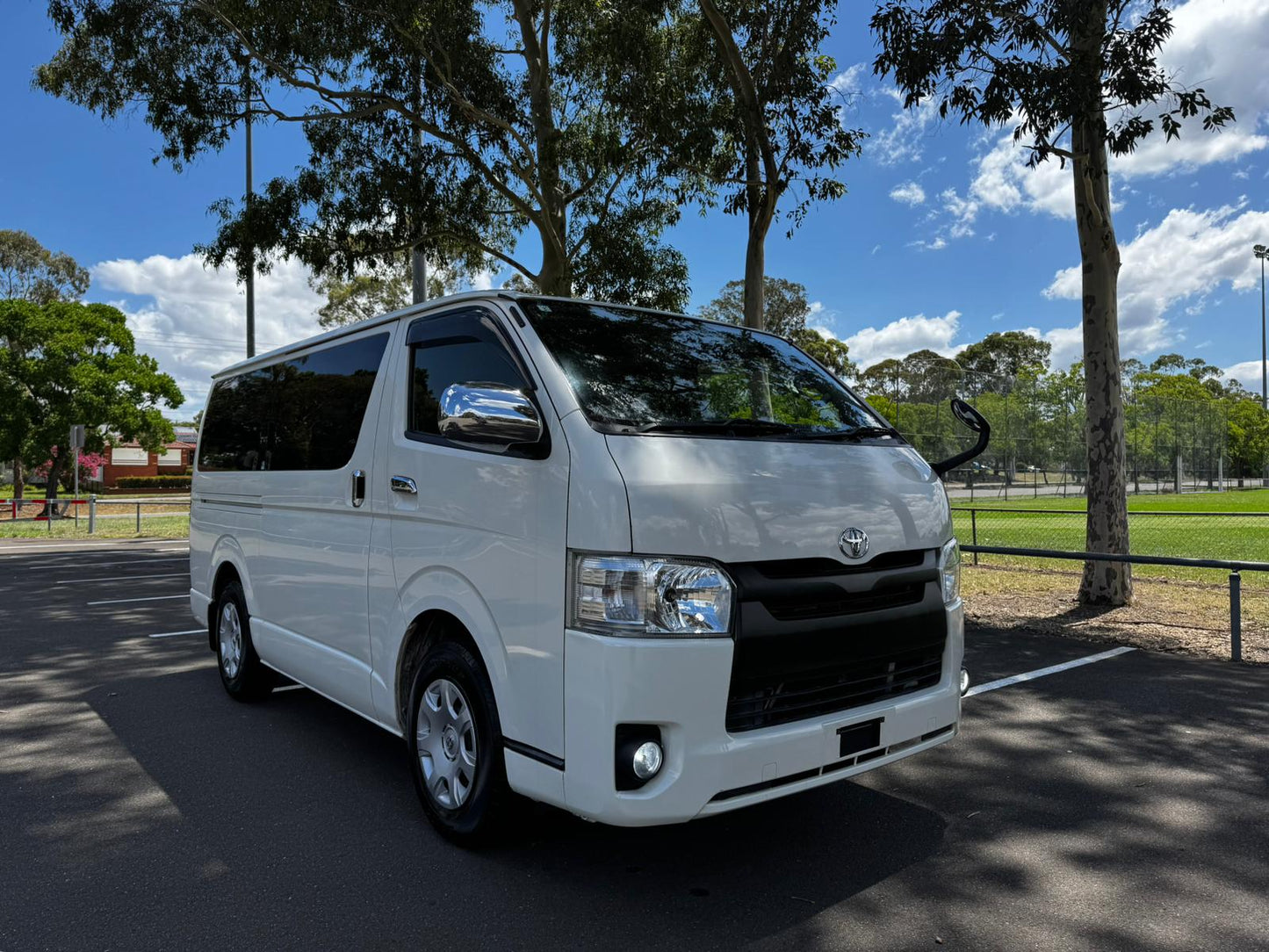 2016 Toyota Hiace GL Pack