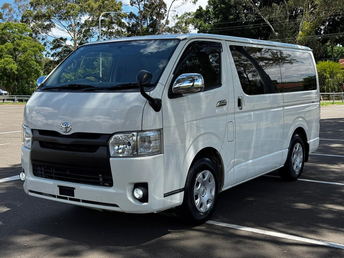 2016 Toyota Hiace GL Pack