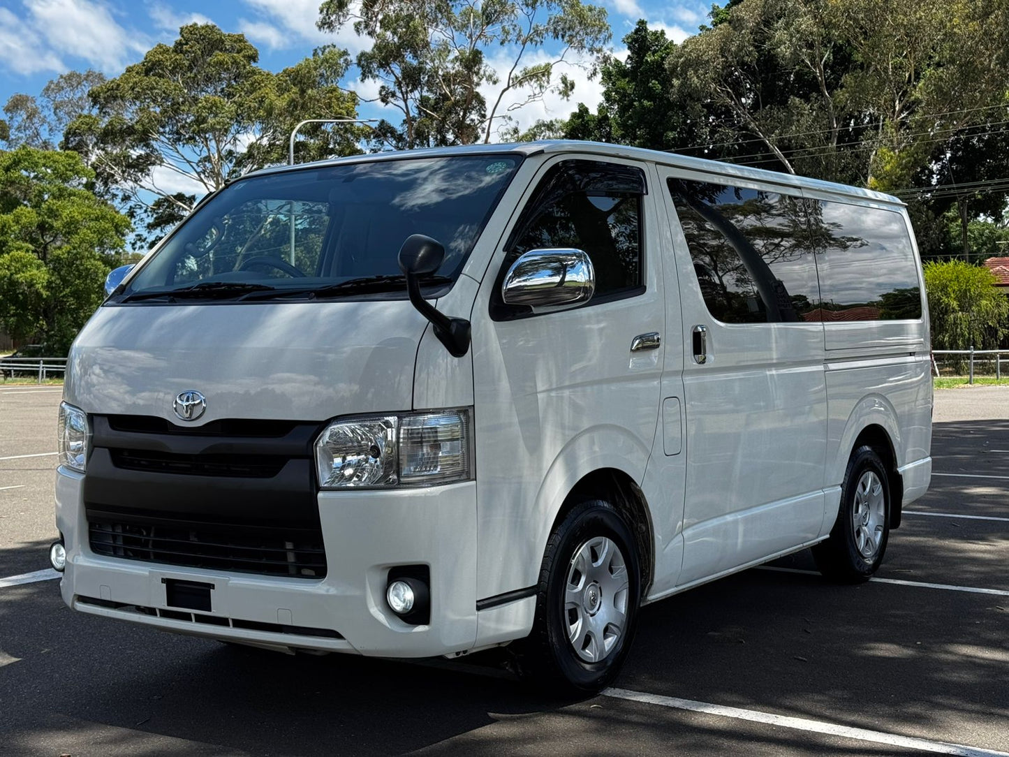 2016 Toyota Hiace GL Pack