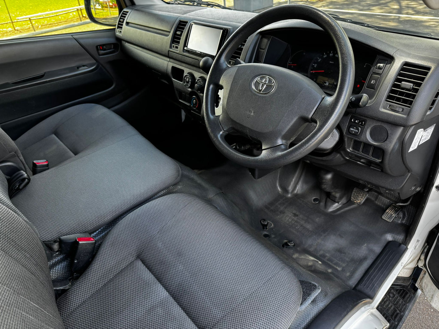 2016 Toyota Hiace GL Pack