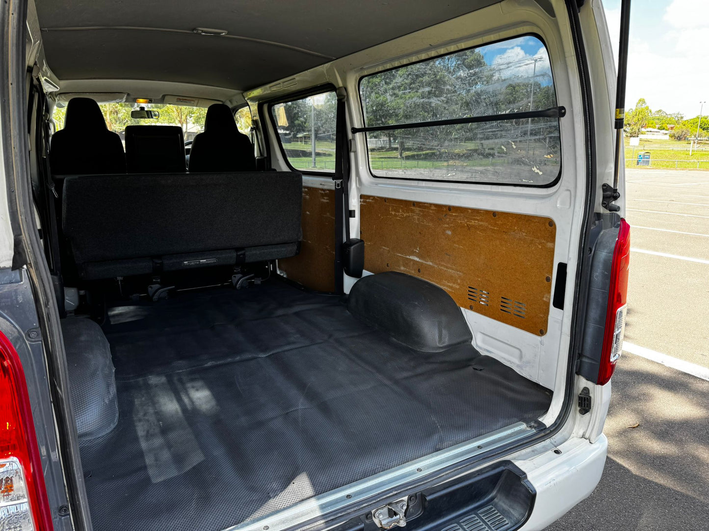 2016 Toyota Hiace GL Pack