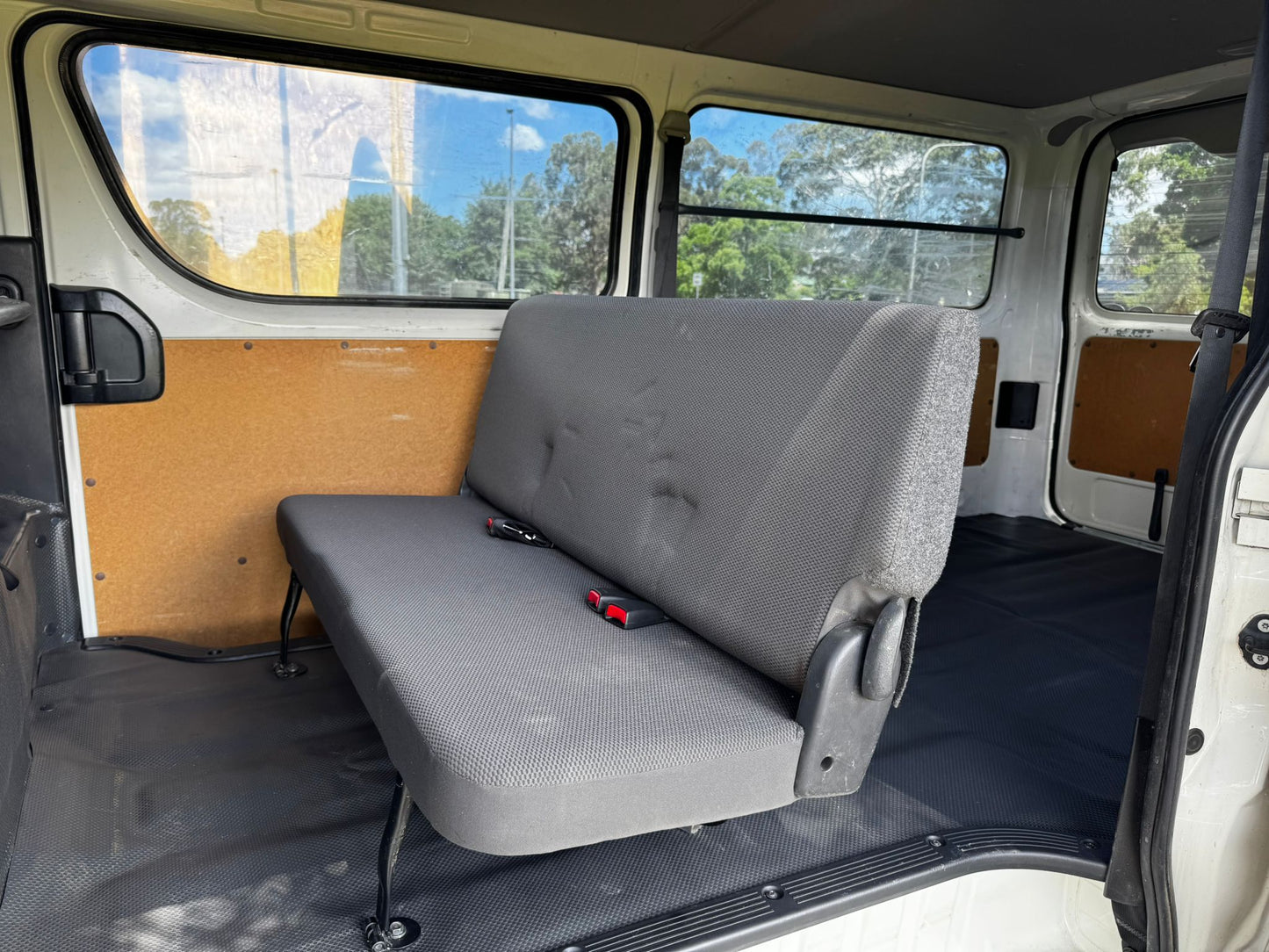 2016 Toyota Hiace GL Pack
