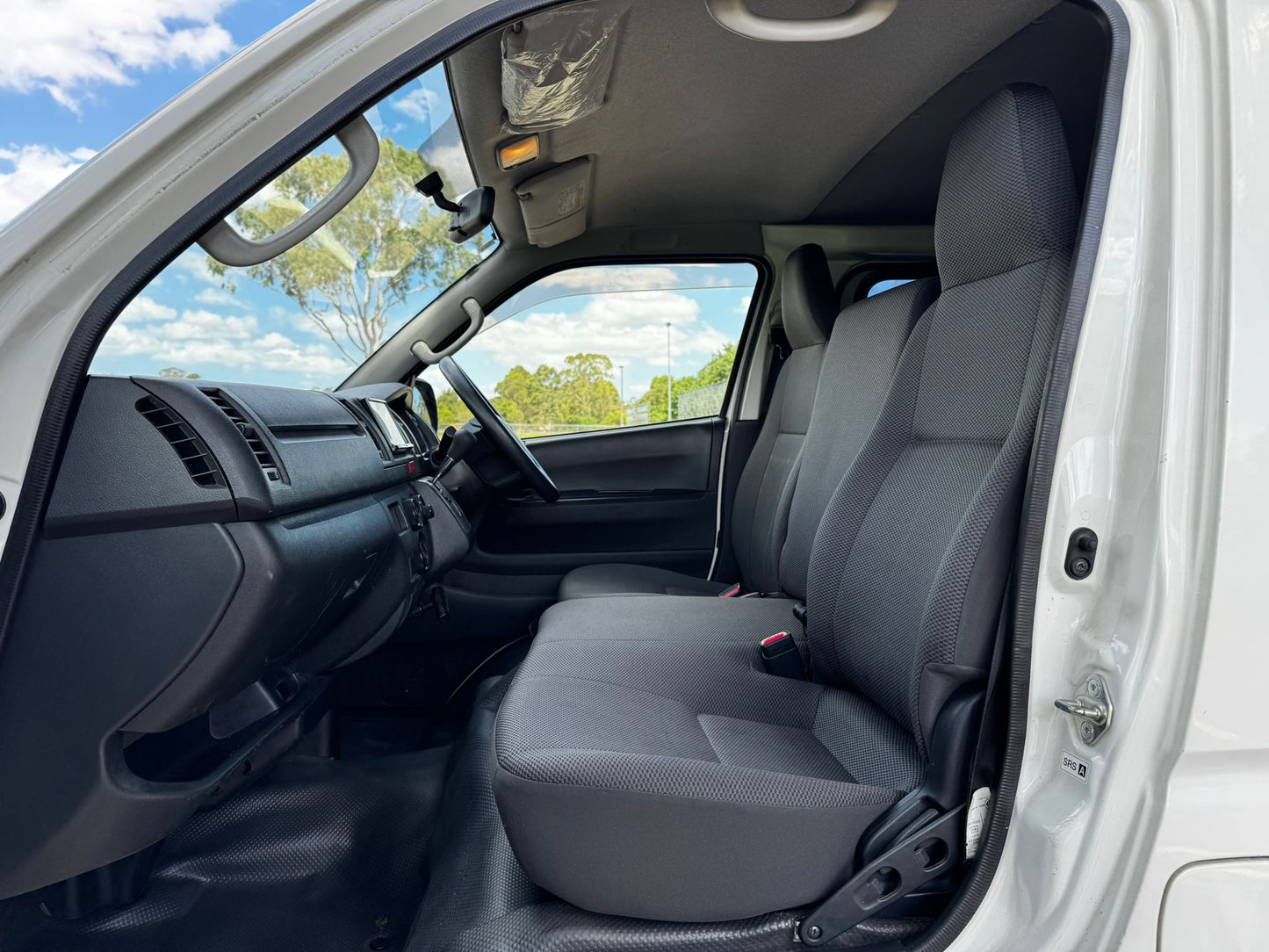 2016 Toyota Hiace GL Pack