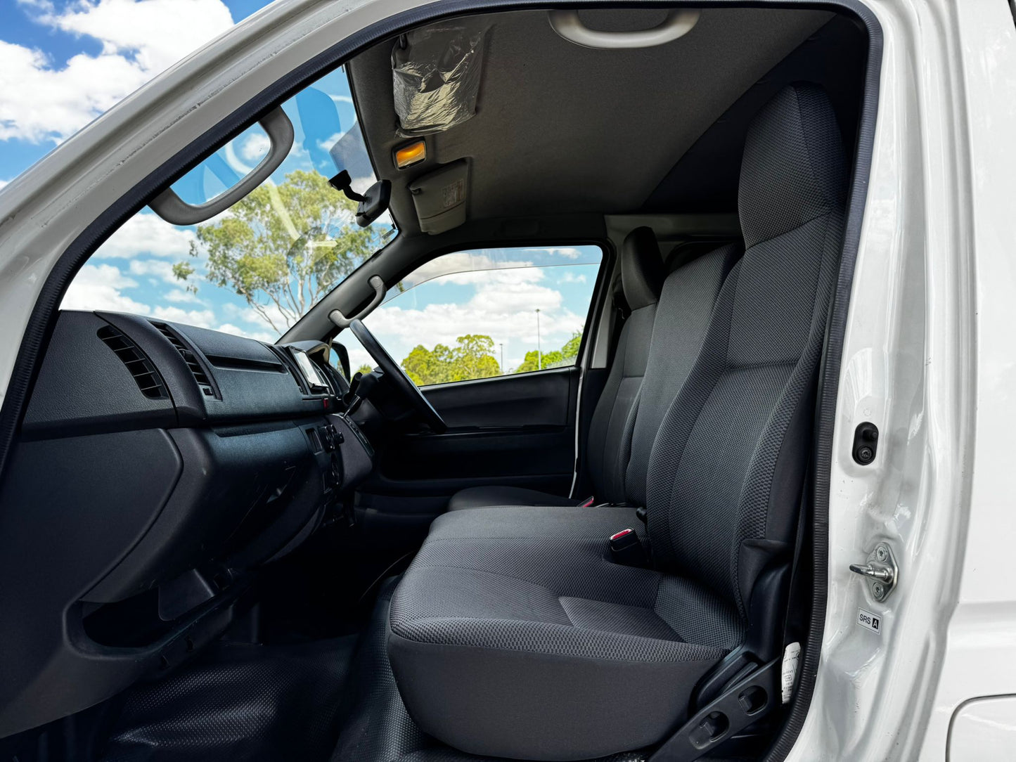 2016 Toyota Hiace GL Pack