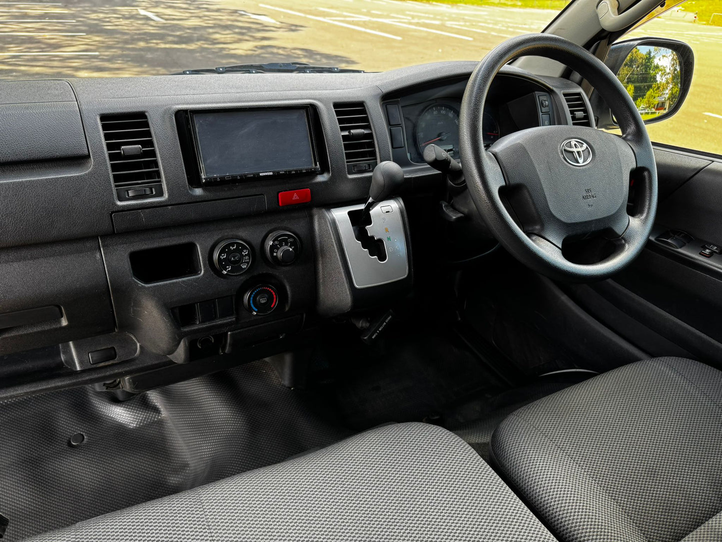 2016 Toyota Hiace GL Pack