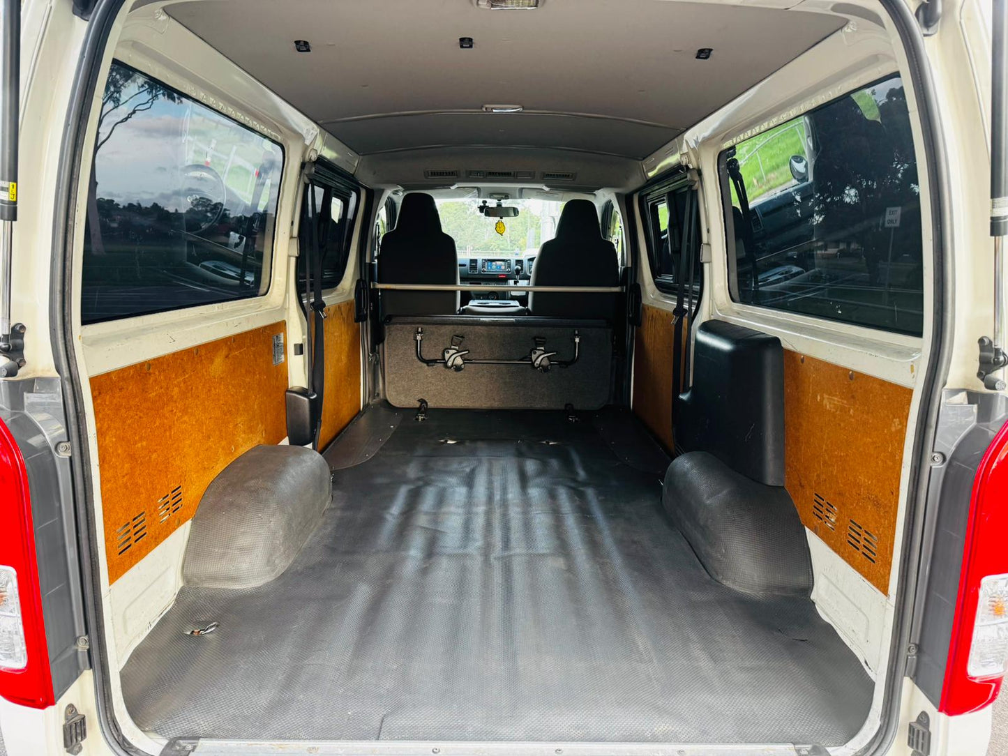 2016 Toyota Hiace