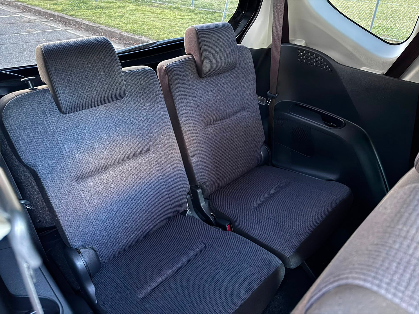 2015 Toyota Sienta Hybrid G Edition