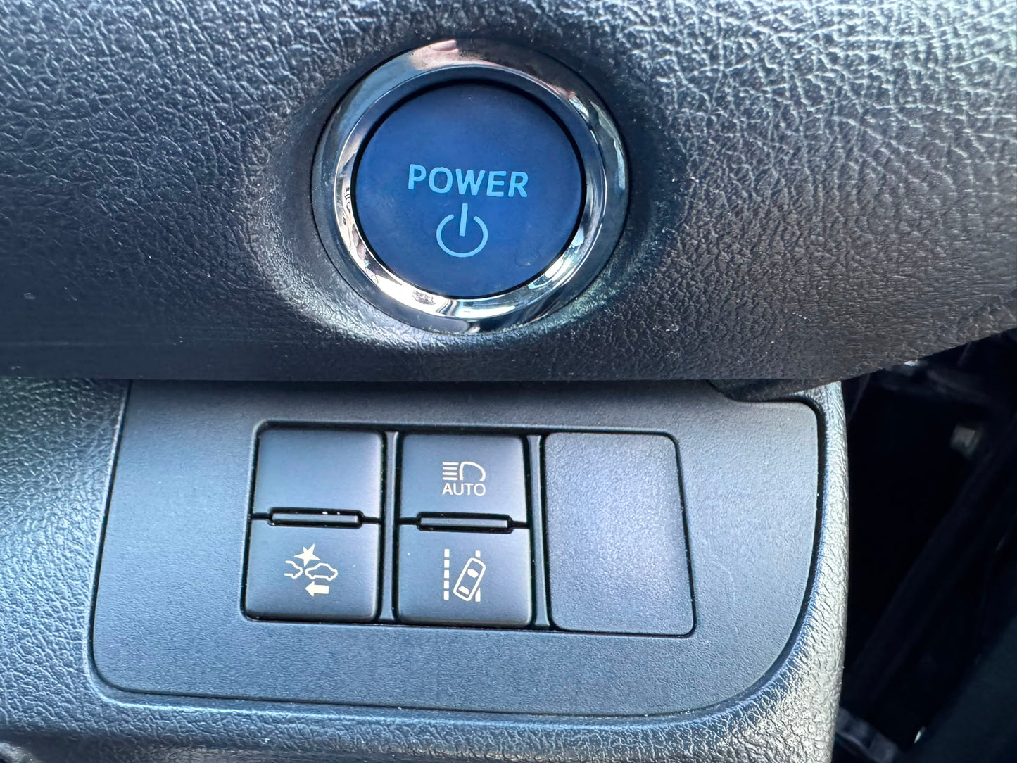 2015 Toyota Sienta Hybrid G Edition