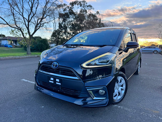 2015 Toyota Sienta Hybrid G Edition
