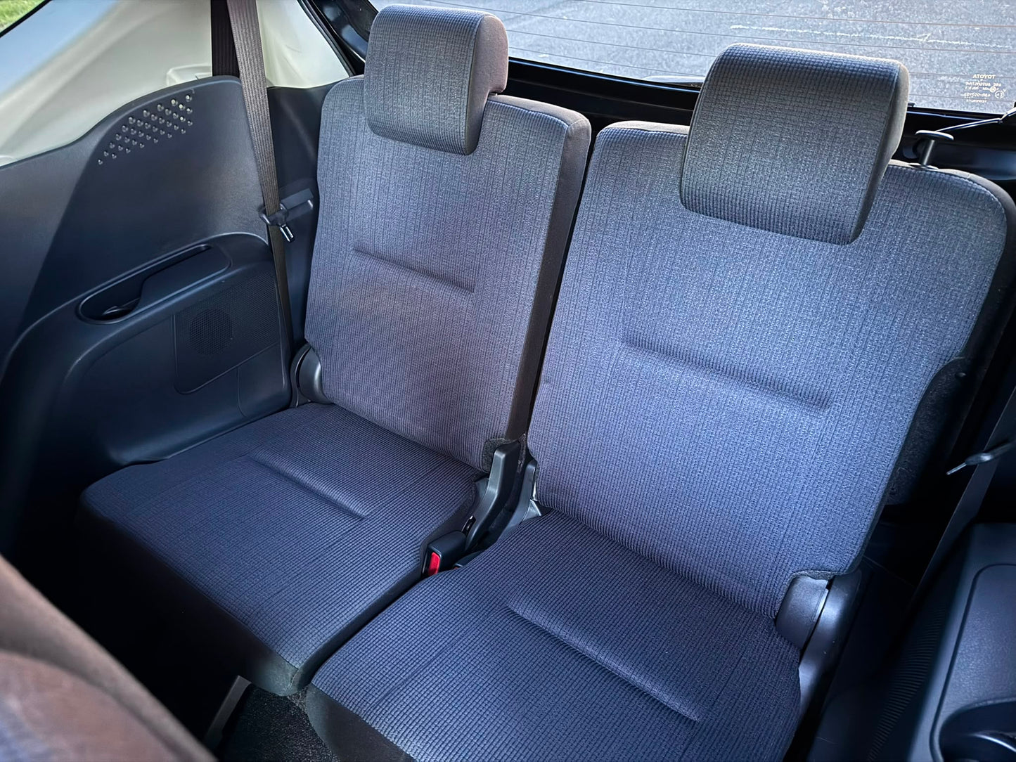 2015 Toyota Sienta Hybrid G Edition