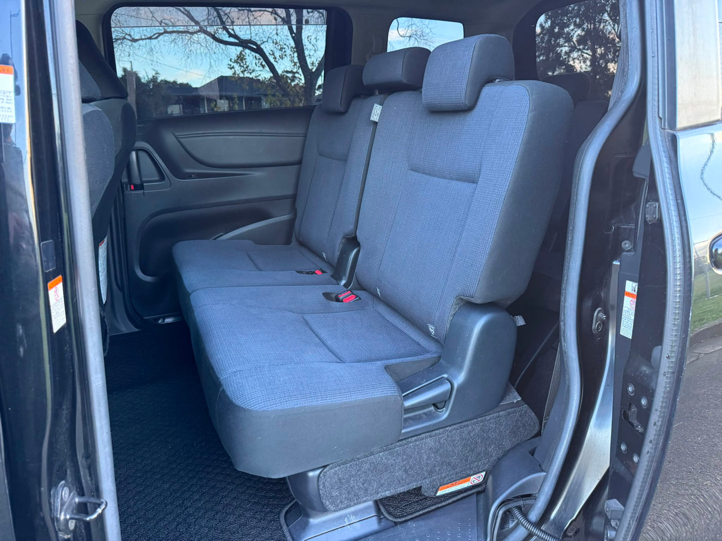 2015 Toyota Sienta Hybrid G Edition