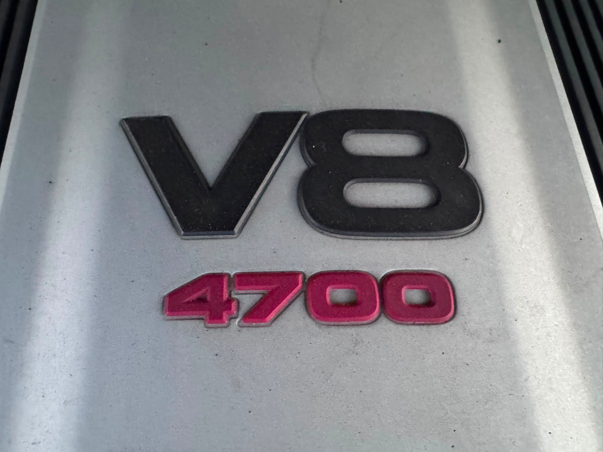 2001 Toyota Land Cruiser Cygnus V8 – 50th Anniversary Edition