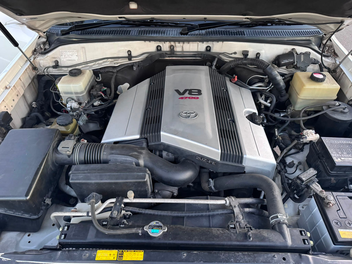 2001 Toyota Land Cruiser Cygnus V8 – 50th Anniversary Edition