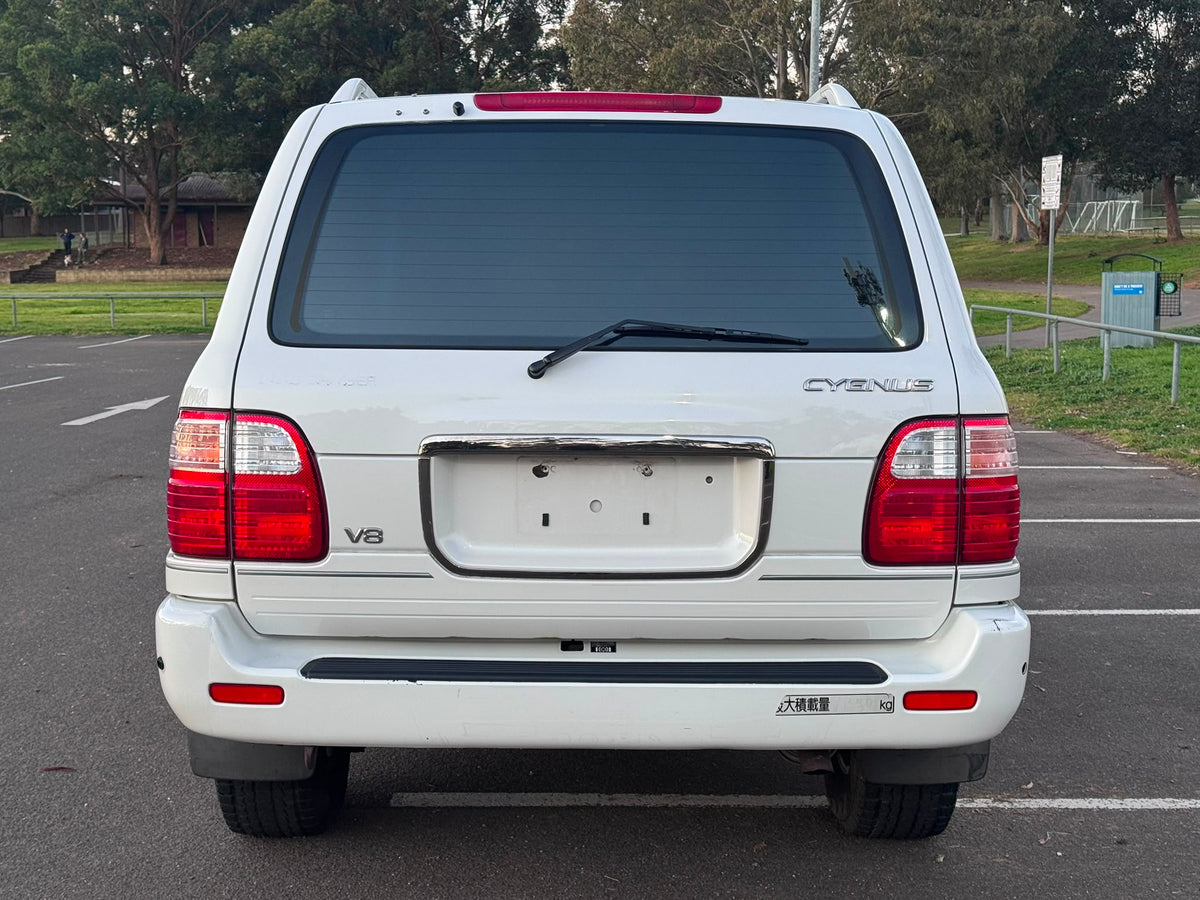 2001 Toyota Land Cruiser Cygnus V8 – 50th Anniversary Edition