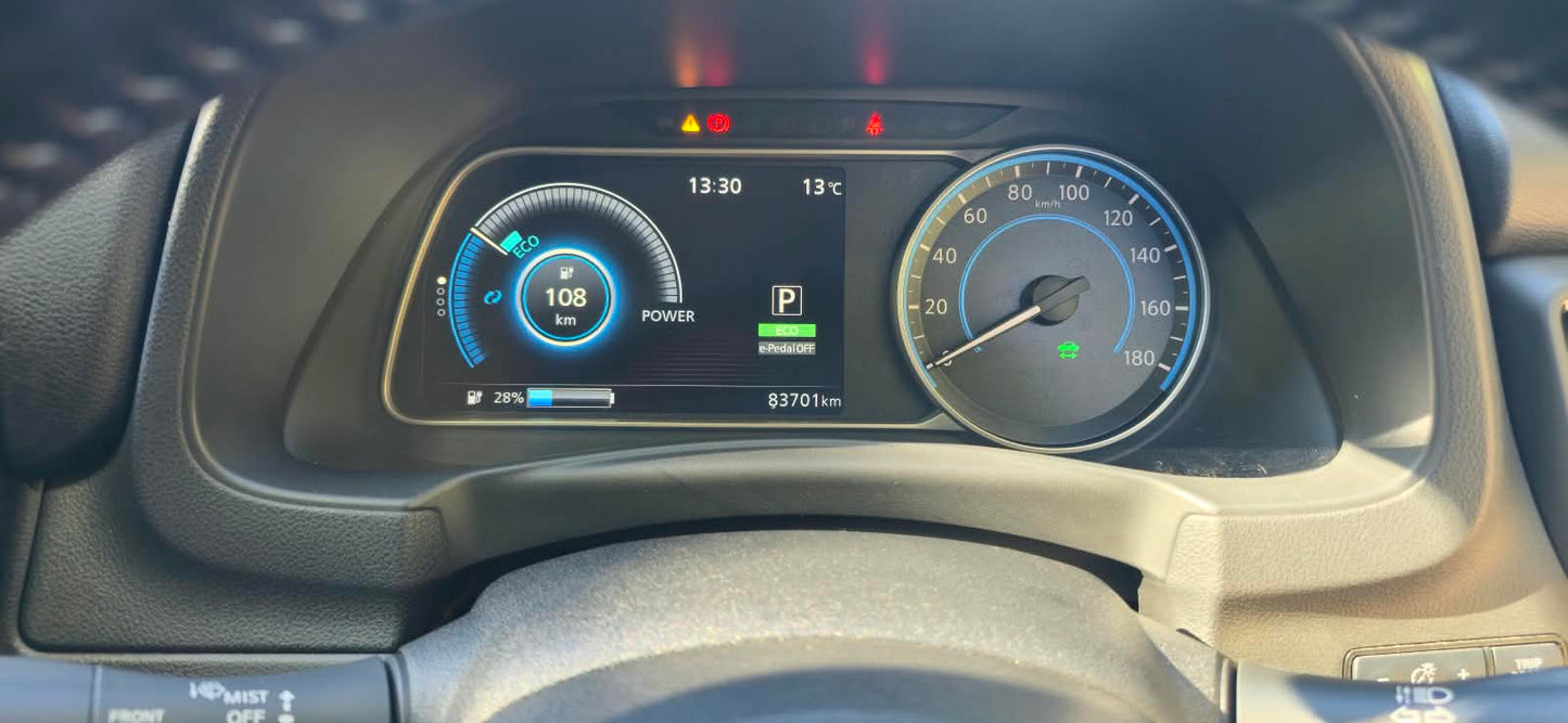 2020 NISSAN LEAF X