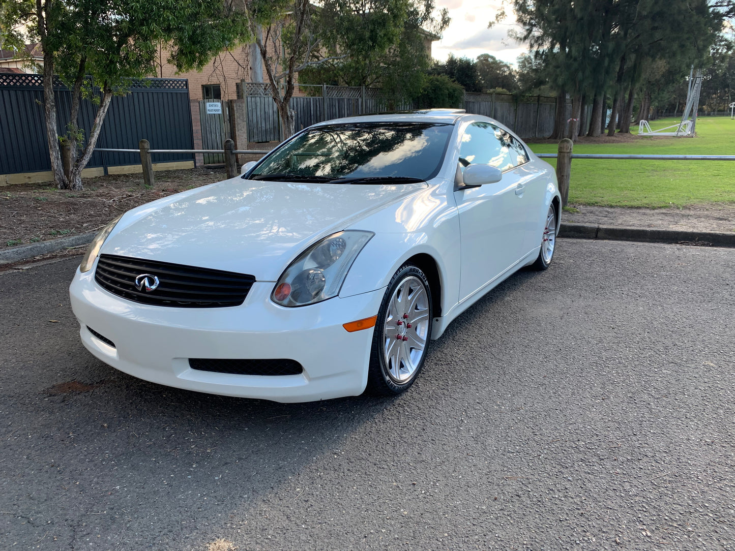 Nissan Skyline 350GT V35 Auto