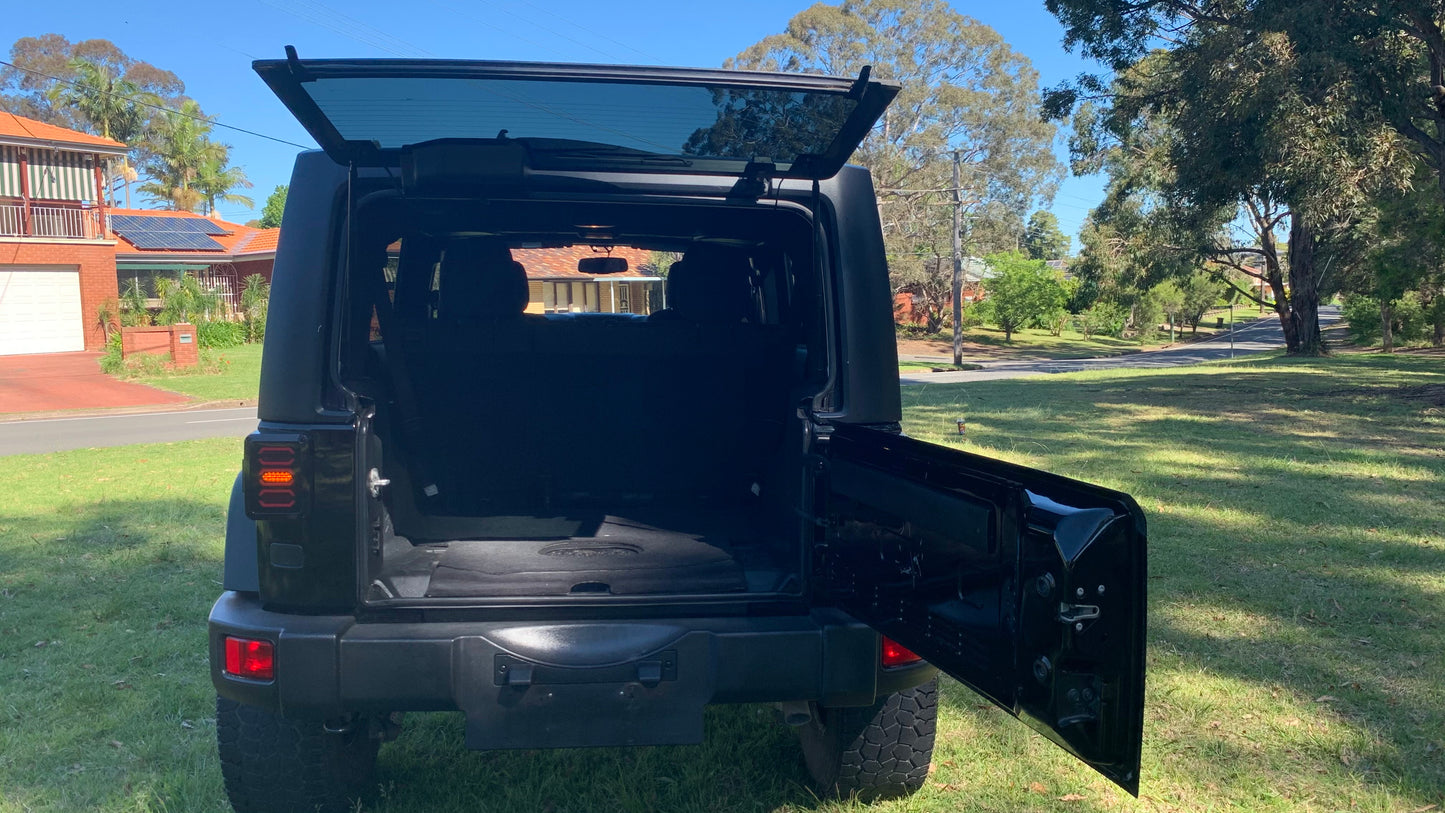 Jeep Wrangler Unlimited Sport (4x4) Diesel