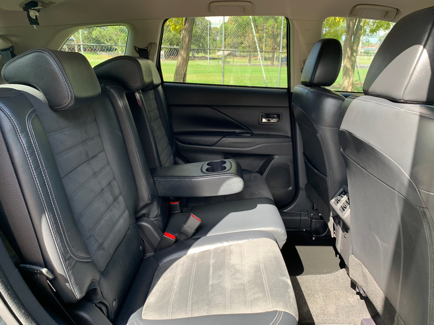 Mitsubishi Outlander LS - MY19