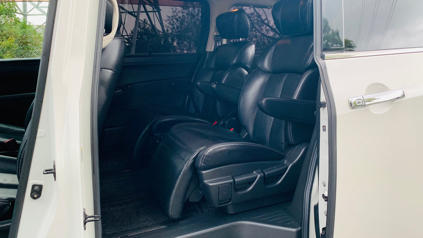 Nissan Elgrand Rider Edition E52