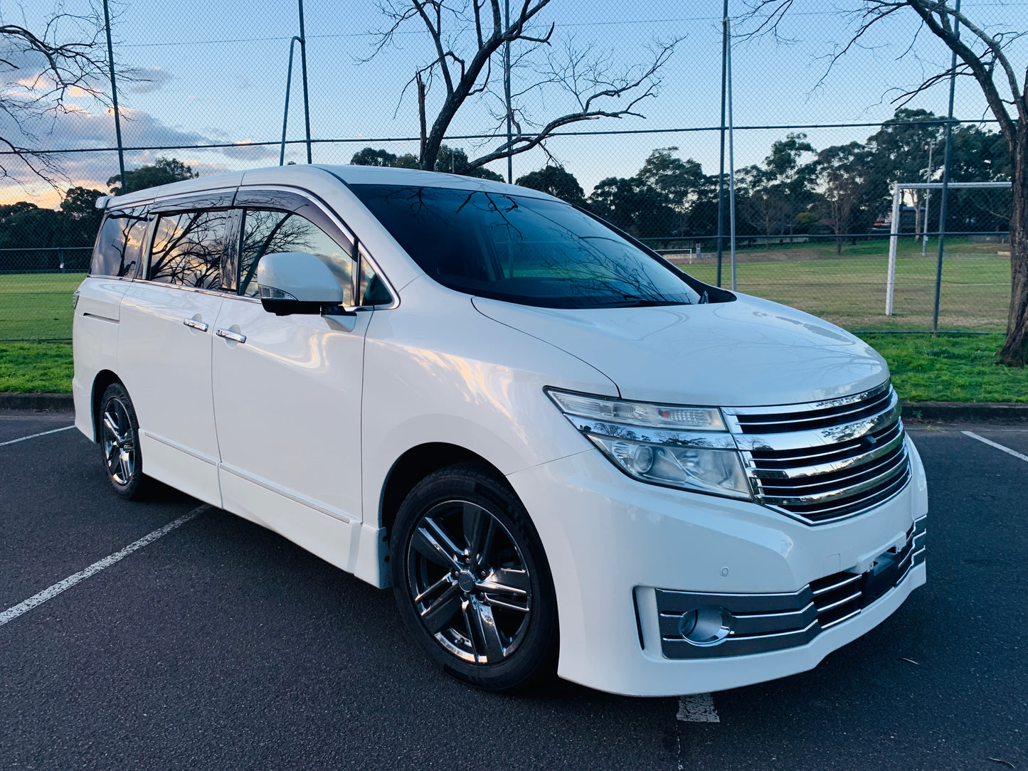 Nissan Elgrand Rider Edition E52