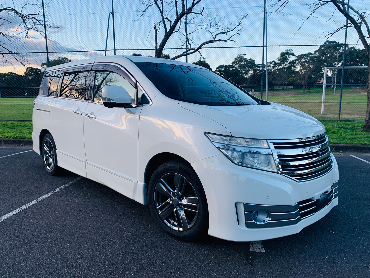Nissan Elgrand Rider Edition E52