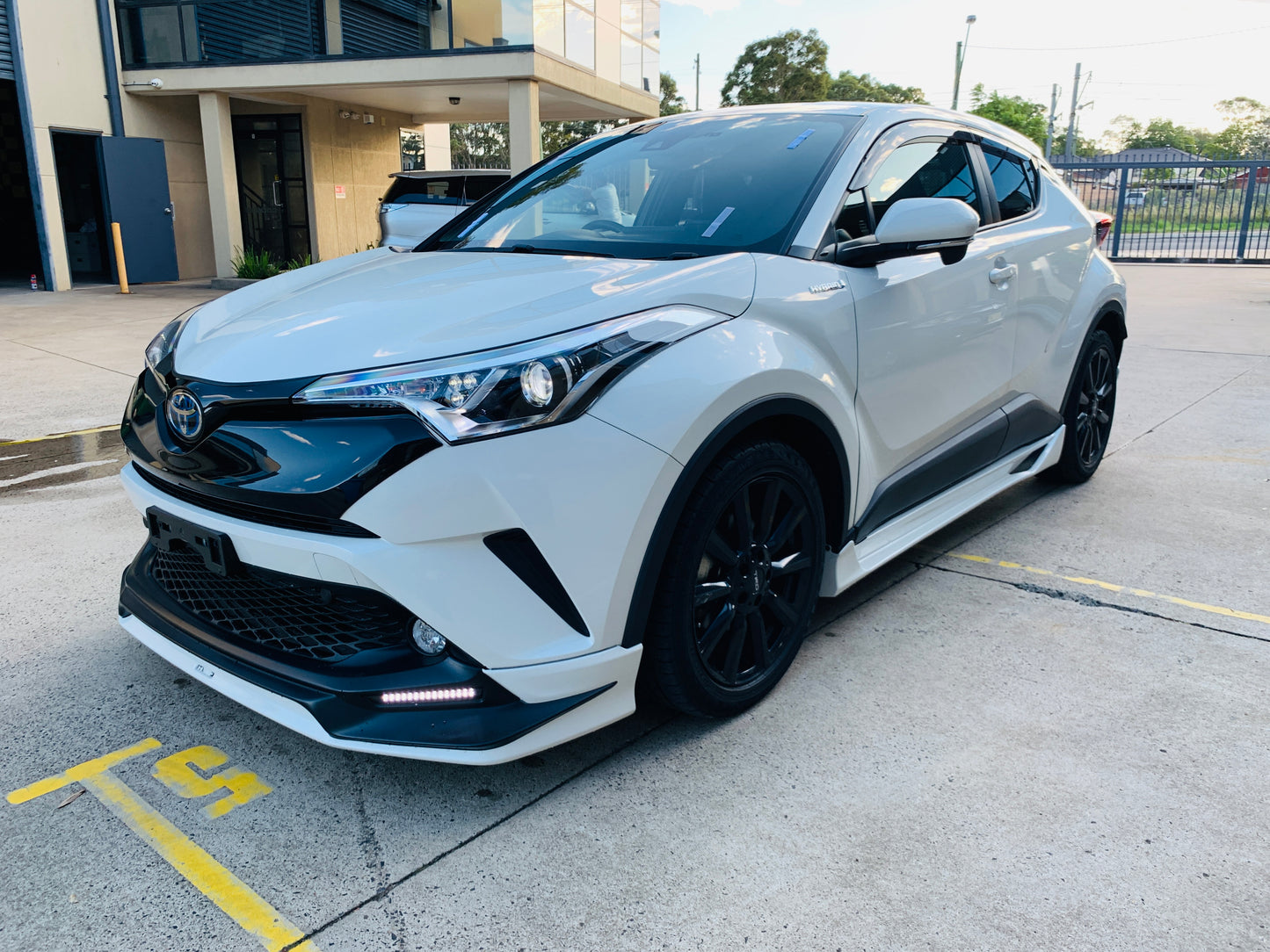 Toyota C-HR HV Model S (Modellista Japan Version)