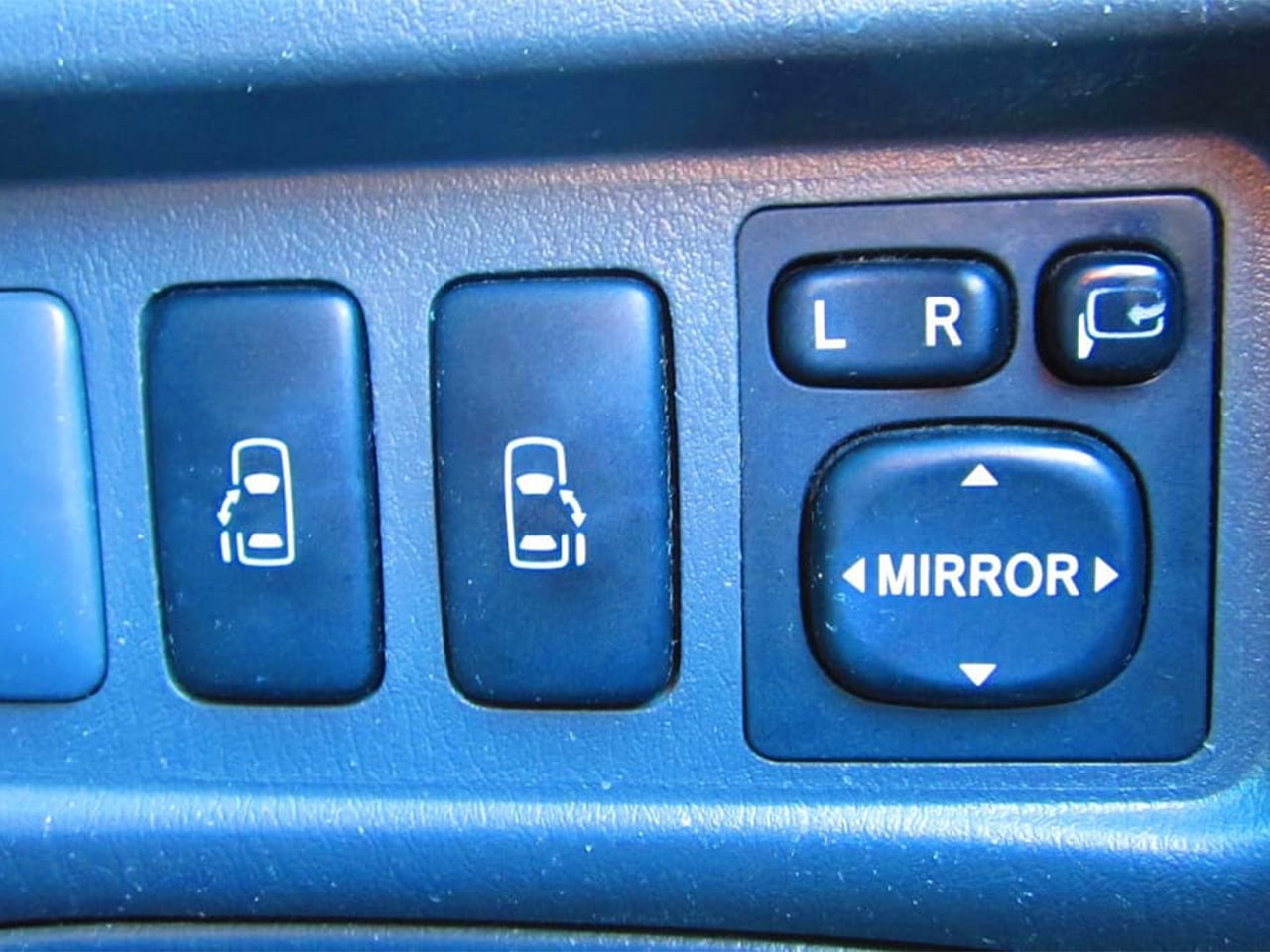 Toyota Estima Aeras (Premium)